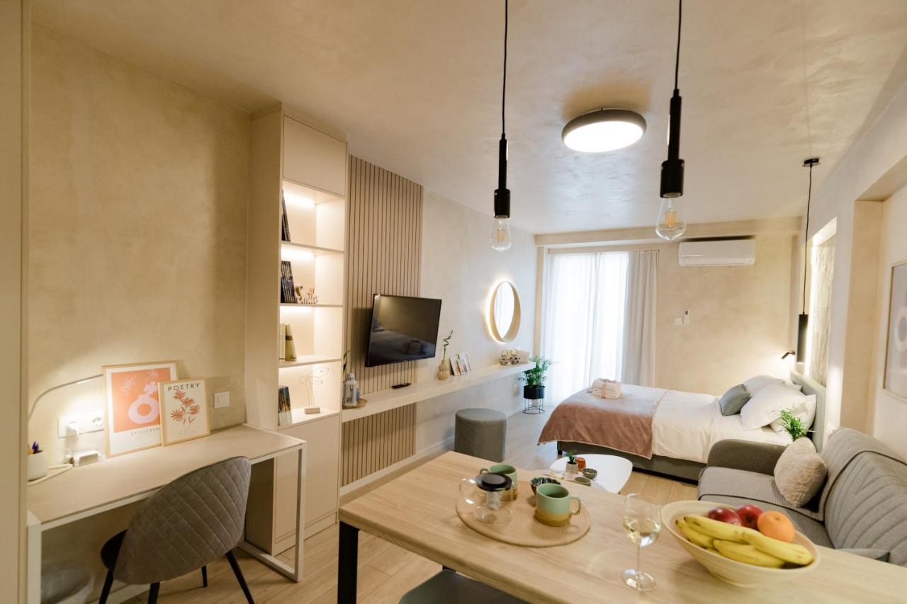 Apo-Zachari Elegant Apartment Larissa Extérieur photo