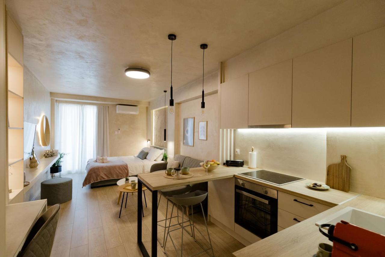 Apo-Zachari Elegant Apartment Larissa Extérieur photo