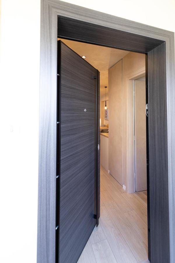 Apo-Zachari Elegant Apartment Larissa Extérieur photo