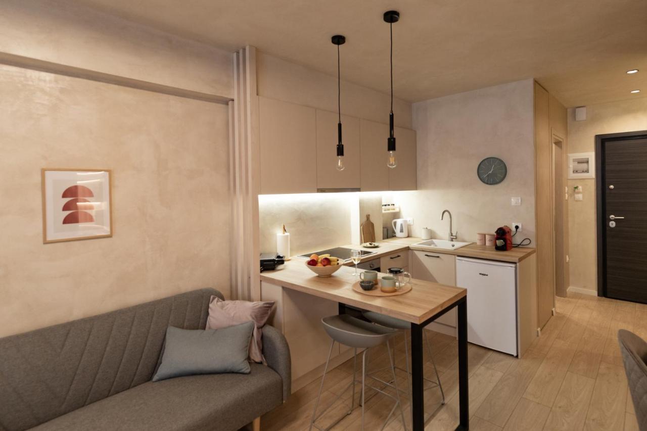 Apo-Zachari Elegant Apartment Larissa Extérieur photo